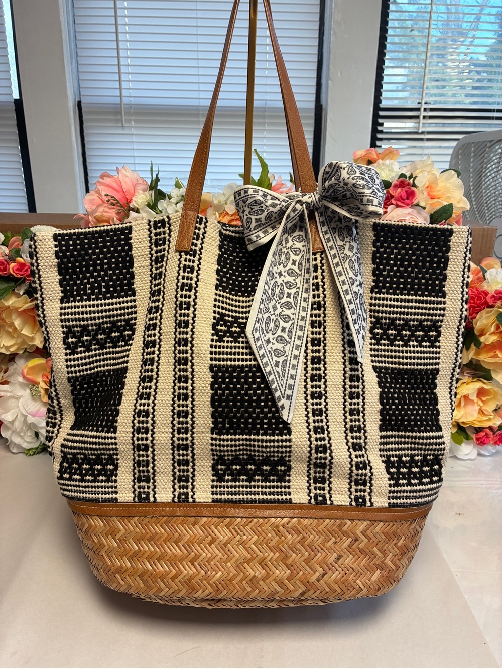 Sole Society Woven Bottom Tote Black Ivory Beach Market Shoulder Bag OS